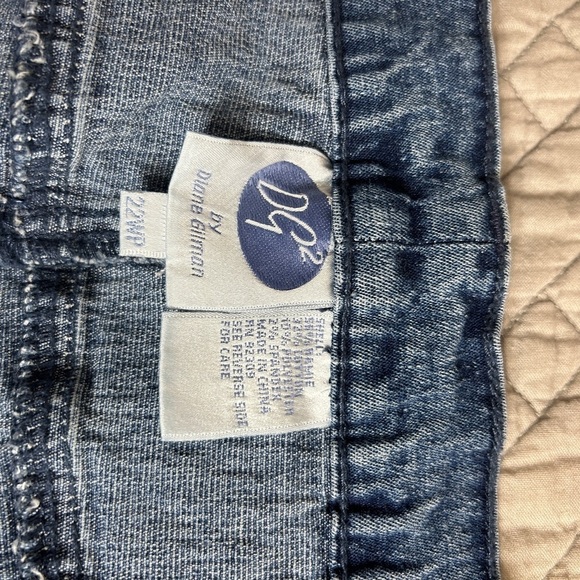 DG2 Rose Embroidered Jean Sz 22 WP - Picture 4 of 11